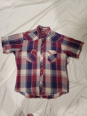 Wrangler Plaid Short Sleeve Pearl Snap in Red, Blue and Cream